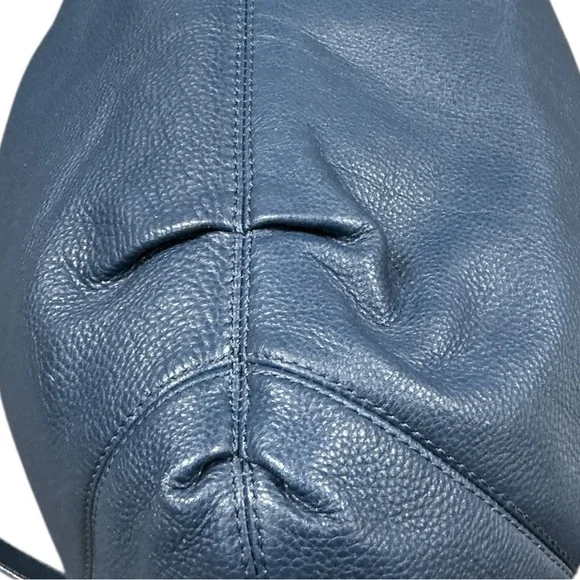 Michael Kors - EC - Navy Blue Leather Tote Bag With Unbranded Dust Bag - Picture 5 of 8